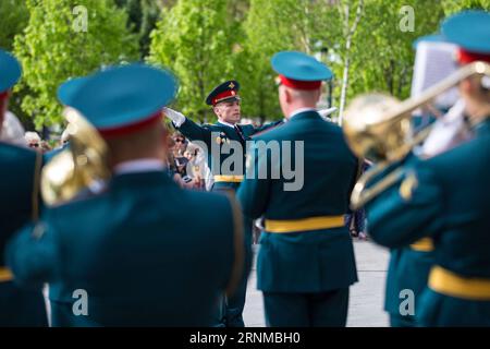 (170520) -- MOSCOW, May 20, 2017 -- Musicians of a Russian military band play at the opening of the Army Bands in the Parks concert program in Moscow, Russian, May 20, 2017. ) RUSSIA-MOSCOW-MILITARY BAND-CONCERT WuxZhuang PUBLICATIONxNOTxINxCHN   Moscow May 20 2017 Musicians of a Russian Military Tie Play AT The Opening of The Army Bands in The Parks Concert Program in Moscow Russian May 20 2017 Russia Moscow Military Tie Concert WuxZhuang PUBLICATIONxNOTxINxCHN Stock Photo