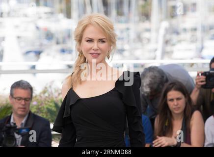 (170523) -- CANNES, May 23, 2017 -- Actress Nicole Kidman poses for a photocall of Top Of The Lake: China Girl during the 70th Cannes Film Festival in Cannes, France, on May 23, 2017. ) (dtf) FRANCE-CANNES-70TH CANNES FILM FESTIVAL-TOP OF THE LAKE XuxJinquan PUBLICATIONxNOTxINxCHN   Cannes May 23 2017 actress Nicole Kidman Poses for a photo call of Top of The Lake China Girl during The 70th Cannes Film Festival in Cannes France ON May 23 2017 dtf France Cannes 70th Cannes Film Festival Top of The Lake XuxJinquan PUBLICATIONxNOTxINxCHN Stock Photo