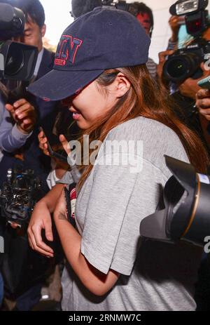 (170612) -- SEOUL, June 12, 2017 -- Chung Yoo-ra, the daughter of Choi Soon-sil, a key figure in a scandal that resulted in former president s impeachment, appears at the Seoul Central District Prosecutor s Office for questioning, in Seoul, South Korea, on June 12, 2017. The court had previously rejected the prosecution s request for her arrest warrant, but investigators summoned her again for further questioning. () (gl) SKOREA-SEOUL-CHUNG YOO-RA-QUESTIONING Xinhua/NEWSIS PUBLICATIONxNOTxINxCHN   Seoul June 12 2017 Chung Yoo Ra The Daughter of Choi Soon SIL a Key Figure in a Scandal Thatcher Stock Photo