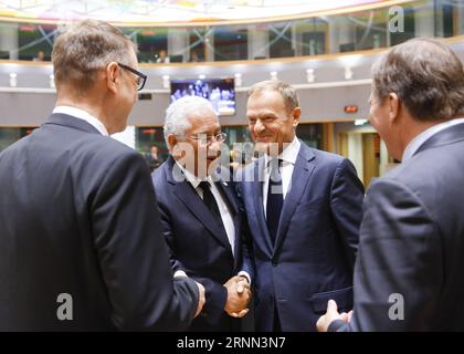 (170623) -- BRUSSELS, June 23, 2017 -- Finnish Prime Minister Juha Sipila, Portuguese Prime Minister Antonio Costa, European Council President Donald Tusk and Swedish Prime Minister Stefan Lofven (from L to R) talk at the second day of EU Summit in Brussels, Belgium, June 23, 2017. ) (dtf) BELGIUM-BRUSSELS-EU-SUMMIT YexPingfan PUBLICATIONxNOTxINxCHN   Brussels June 23 2017 Finnish Prime Ministers Juha Sipila PORTUGUESE Prime Ministers Antonio Costa European Council President Donald Tusk and Swedish Prime Ministers Stefan Lofven from l to r Talk AT The Second Day of EU Summit in Brussels Belgiu Stock Photo
