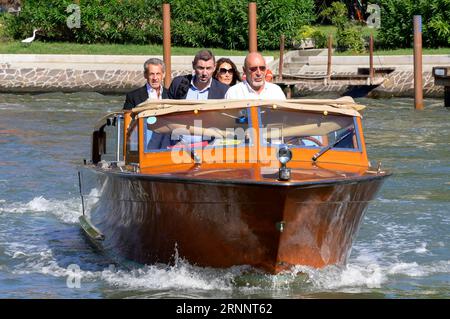 Nicolas Sarkozy mit Ehefrau Carla Bruni bei der Ankunft am Pier des Hotels Excelsior auf der Biennale di Venezia 2023 / 80. Internationale Filmfestspiele von Venedig. Venedig, 02.09.2023 Stock Photo