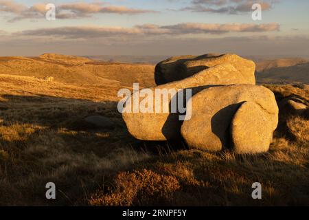 Gritstone formations, part of a wider collection of rocks known as the Woolpacks, near Crowden Tower, Kinder Scout, Edale, Peak District, Derbyshire, Stock Photo