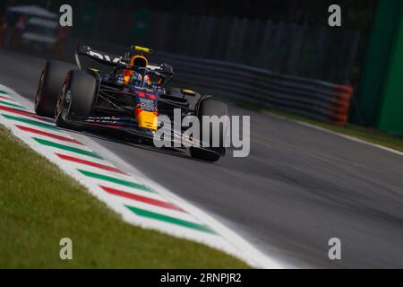 Sergio Perez of Mexico driving the (11) Oracle Red Bull Racing RB19 during the Formula 1 Pirelli Italian Grand Prix 2023 on September 2st, 2023 in Monza, Italy. Credit: Luca Rossini/E-Mage/Alamy Live News Stock Photo