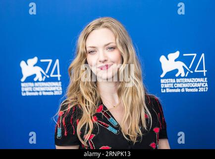 (170831) -- VENICE, Aug. 31, 2017 -- Actress Amanda Seyfried poses during a photocall for the movie First Reformed at the 74th Venice Film Festival in Venice, Italy, on Aug. 31, 2017. )(zcc) ITALY-VENICE-FILM FESTIVAL- FIRST REFORMED -PHOTOCALL JinxYu PUBLICATIONxNOTxINxCHN   Venice Aug 31 2017 actress Amanda Seyfried Poses during a photo call for The Movie First Reformed AT The 74th Venice Film Festival in Venice Italy ON Aug 31 2017 ZCC Italy Venice Film Festival First Reformed photo call JinxYu PUBLICATIONxNOTxINxCHN Stock Photo