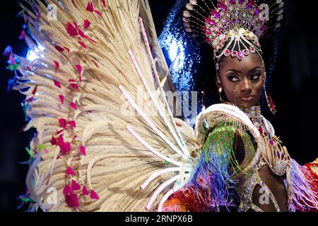 Rio De Janeiro, Brazil. 02nd Sep, 2023. Bruna dos Santos, dancer from the Estação Primeira de Mangueira, performs during the 'King and Queen of Carnival 2024' competition. A jury in the Brazilian metropolis on Friday evening (local time) chose 26-year-old merchant César as the new 'Rei Momo' and 20-year-old small businesswoman Mendes as the 'Rainha do Carnaval.' They are to 'reign' during Carnival in February. Credit: Joao Gabriel Alves/dpa/Alamy Live News Stock Photo
