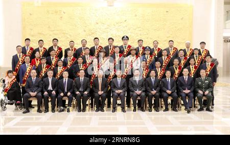 (171009) -- BEIJING, Oct. 9, 2017 -- Chinese Vice Premier Wang Yang (6th R, front) poses for a group photo with poverty relief role models before a meeting honoring people who have made great contributions to poverty relief, in Beijing, capital of China, Oct. 9, 2017. ) (zkr) CHINA-BEIJING-WANG YANG-POVERTY RELIEF-MEETING(CN) DingxLin PUBLICATIONxNOTxINxCHN Stock Photo