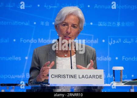 Themen der Woche Bilder des Tages Jahrestagung von IWF und Weltbank in Washington (171012) -- WASHINGTON, Oct. 12, 2017 -- International Monetary Fund (IMF) Managing Director Christine Lagarde attends a press conference of the 2017 International Monetary Fund and World Bank annual meetings in Washington D.C., the United States, on Oct. 12, 2017. Christine Lagarde said Thursday that the IMF upgraded China s economic outlook in 2017 and 2018 in view of its fiscal stimulus. ) U.S.-WASHINGTON D.C.-WORLD BANK-IMF-ANNUAL MEETINGS-PRESS CONFERENCE-LAGARDE TingxShen PUBLICATIONxNOTxINxCHN Stock Photo
