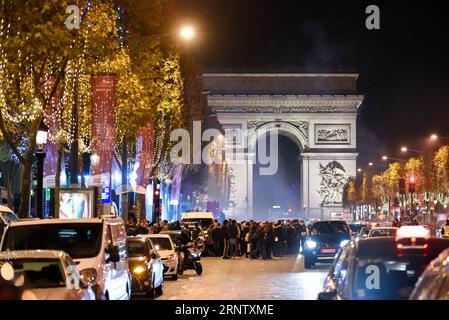 (171123) -- PARIS, Nov. 23, 2017 -- Photo taken on Nov. 22, 2017 shows a view of Champs Elysees avenue on the first day of Christmas lights in Paris, France. The Christmas lights will last till Jan. 8, 2018. ) (zcc) FRANCE-PARIS-CHAMPS ELYSEES AVENUE-CHRISTMAS LIGHTS ChenxYichen PUBLICATIONxNOTxINxCHN Stock Photo