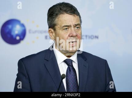 (180111) -- BRUSSELS, Jan. 11, 2018 -- German Foreign Minister Sigmar Gabriel speaks during a press conference after a meeting with Iranian Foreign Minister Mohammad Jawad Zarif (not in the picture) at European External Action Service (EEAS) in Brussels, Belgium, Jan. 11, 2018. European top diplomats Thursday reasserted their commitments to Iran nuclear deal, sending an unflagging message to Washington, as the White House is set to decide whether to reimpose sanctions against Tehran. )(zjl) BELGIUM-BRUSSELS-EU-IRAN-FOREIGN MINISTERS-MEETING YexPingfan PUBLICATIONxNOTxINxCHN Stock Photo