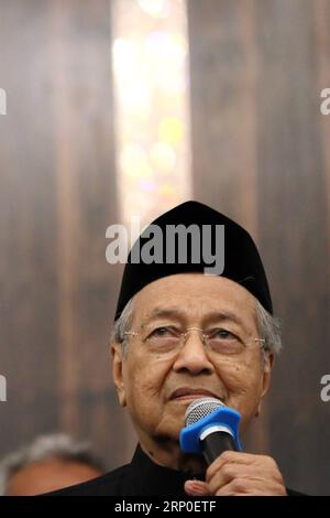 (180510) -- KUALA LUMPUR, May 10, 2018 -- Malaysia s new Prime Minister Mahathir Mohamad attends a press conference in Petaling Jaya, Selangor, Malaysia, May 10, 2018. Mahathir Mohamad, 92, a former Malaysian prime minister who led the opposition to achieve a stunning victory in the general election, took the oath of office on Thursday night, becoming the world s oldest government leader. ) MALAYSIA-PETALING JAYA-NEW PRIME MINISTER ZhuxWei PUBLICATIONxNOTxINxCHN Stock Photo