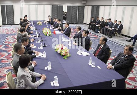 (180510) -- TOKYO, May 10, 2018 -- Chinese Premier Li Keqiang meets with heads or representatives of Japan s opposition parties in Tokyo, Japan, on May 10, 2018. ) (sxk) JAPAN-TOKYO-CHINA-LI KEQIANG-POLITICAL PARTIES-MEETING LixTao PUBLICATIONxNOTxINxCHN Stock Photo