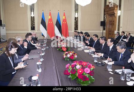 (180706) -- SOFIA, July 6, 2018 -- Chinese Premier Li Keqiang meets with his Estonian counterpart Juri Ratas in Sofia, Bulgaria, July 6, 2018. )(mcg) BULGARIA-SOFIA-LI KEQIANG-ESTONIAN PM-MEETING LixTao PUBLICATIONxNOTxINxCHN Stock Photo