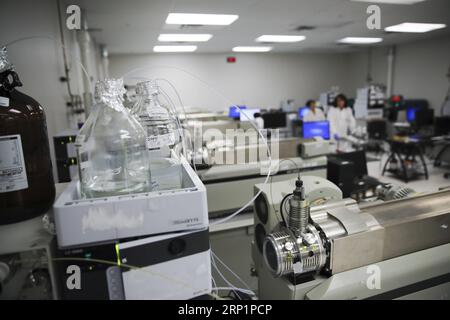 (180718) -- PENNSYLVANIA, July 18, 2018 -- Researchers work at the lab of the contract research organization (CRO) Frontage in Chester County in Pennsylvania, the United States, July 9, 2018. While U.S. President Donald Trump sees an economic enemy in China, the northeastern U.S. county of Chester in Pennylvania sees an economic partner. TO GO WITH Feature: U.S. partnerships with China mushroom despite trade frictions ) (zcc) U.S.-PENNSYLVANIA-CHESTER COUNTY-CHINA-TRADE WangxYing PUBLICATIONxNOTxINxCHN Stock Photo