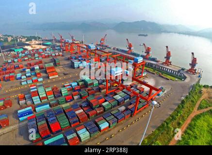 (180924) -- NANNING, Sept. 24, 2018 -- Aerial photo taken on January 1, 2017 shows the view of Chishuigang port along the Xijiang River in Wuzhou, south China s Guangxi Zhuang Autonomous Region. Xijiang River is an important trade route in southwest China. ) (zyd) CHINA-GUANGXI-WATER CHANNEL (CN) ZhouxHua PUBLICATIONxNOTxINxCHN Stock Photo