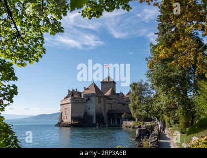 Castle Chillon (Chateau de Chillon) on the shores of Lake Geneva situated between Montreux and Villeneuve in the Canton of Vaud, Switzerland. Stock Photo