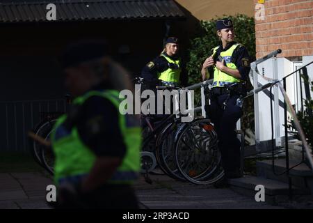 A suspected detonation has occurred in an apartment building in Norrköping early on Sunday morning. A fire has spread to the attic and caused the roof to collapse. At least 150 people are said to have been evacuated from their homes. Stock Photo