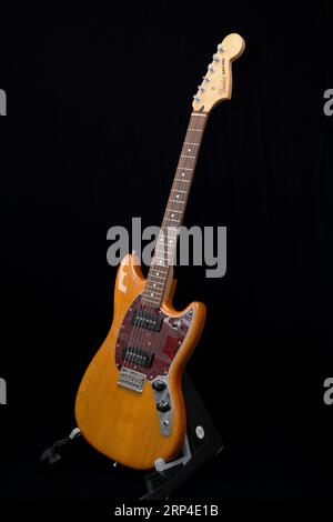 ギター Fender Mexico Player Mustang P90 Fender Mexico / Player II Mustang Maple Fingerboard 3-Color