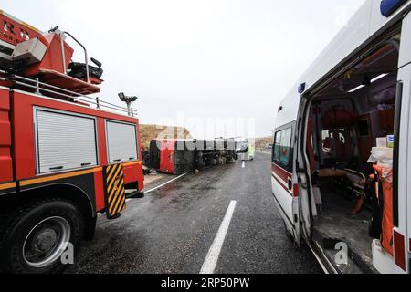 (181122) -- ANKARA, Nov. 22, 2018 () -- Photo taken on Nov. 22, 2018 shows a bus overturned in Malatya province, Turkey. Seven people were killed and 15 others injured in a bus accident in Turkish eastern province of Malatya on early Thursday. () TURKEY-MALATYA-BUS ACCIDENT xinhua PUBLICATIONxNOTxINxCHN Stock Photo
