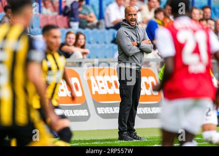 ARNHEM - AZ Alkmaar coach Pascal Jansen during the Dutch Eredivisie match between Vitesse Arnhem and AZ Alkmaar at the Gelredome on September 3, 2023 in Arnhem, the Netherlands. ANP ED VAN DE POL Stock Photo