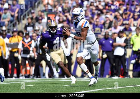 Seattle, WA, USA. 02nd Sep, 2023. Boise State Broncos quarterback Taylen Green (10) rolls out to pass during the NCAA football game between the Boise State Broncos and Washington Huskies at Husky Stadium in Seattle, WA. Steve Faber/CSM/Alamy Live News Stock Photo