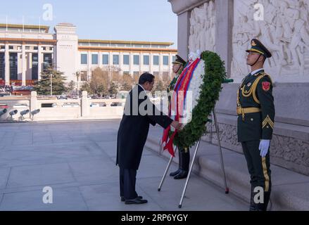 (190122) -- BEIJING, Jan. 22, 2019 -- Cambodian Prime Minister Samdech Techo Hun Sen lays a wreath at the Monument to the People s Heroes at the Tian anmen Square in Beijing, capital of China, Jan. 22, 2019. ) CHINA-BEIJING-CAMBODIAN PM-MONUMENT-TRIBUTE (CN) ZhaixJianlan PUBLICATIONxNOTxINxCHN Stock Photo