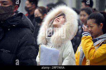 (190213) -- BEIJING, Feb. 13, 2019 (Xinhua) -- Students wait for art exam at the Central Academy of Drama in Beijing, capital of China, Feb. 12, 2019. The art exam of the Central Academy of Drama started on Tuesday. (Xinhua/Cai Yang) XINHUA PHOTOS OF THE DAY PUBLICATIONxNOTxINxCHN Stock Photo