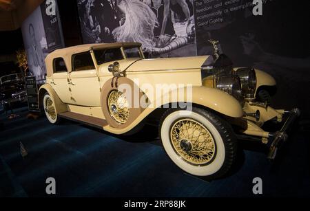 (190221) -- TORONTO, Feb. 21, 2019 -- A 1929 Rolls-Royce Phantom is seen during the Art and the Automobile exhibition of the 2019 Canadian International Auto Show (CIAS) at the Metro Toronto Convention Center in Toronto, Canada, Feb. 21, 2019. Featuring 15 rare and classic cars, the exhibition runs from Feb. 15 to 24 at the 2019 CIAS. ) CANADA-TORONTO-AUTO SHOW ZouxZheng PUBLICATIONxNOTxINxCHN Stock Photo