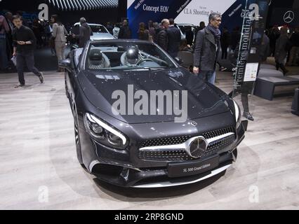 (190305) -- GENEVA, March 5, 2019 (Xinhua) -- Photo taken on March 5, 2019 shows the new Mercedes-Benz SL 500 Grand Edition at the 89th Geneva International Motor Show in Geneva, Switzerland. The Motor Show will open to the public from March 7 to March 17. (Xinhua/Xu Jinquan) SWITZERLAND-GENEVA-INTERNATIONAL MOTOR SHOW PUBLICATIONxNOTxINxCHN Stock Photo