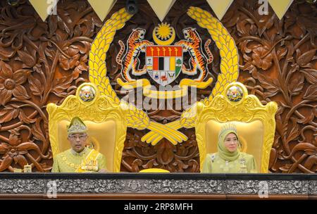 News Themen der Woche KW11 News Bilder des Tages 190311 -- KUALA LUMPUR, March 11, 2019 Xinhua -- Malaysia s new King Sultan Abdullah Sultan Ahmad Shah L speaks at the parliament in Kuala Lumpur, Malaysia, March 11, 2019. Malaysia s new King Sultan Abdullah Sultan Ahmad Shah called for national unity on Monday during his first parliamentary address. Abdullah, who was sworn in as Malaysia s 16th king in January, urged Malaysians to work towards unity in a meaningful way, which he said was especially important in a multicultural and multiracial country. Xinhua/Chong Voon Chung MALAYSIA-KUALA LUM Stock Photo