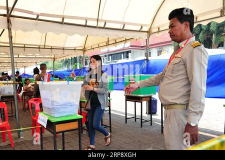 (190317) -- BANGKOK, March 17, 2019 -- People vote at a polling station in Samut Prakan province, on the outskirts of Bangkok, Thailand, March 17, 2019. An average of 75 percent voter turnout was reported in Sunday s early voting for the general election in Thailand, a senior official of the Election Commission said. ) THAILAND-BANGKOK-GENERAL ELECTION-EARLY VOTING RachenxSageamsak PUBLICATIONxNOTxINxCHN Stock Photo