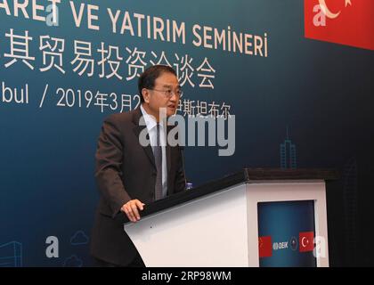 (190328) -- ISTANBUL, March 28, 2019 (Xinhua) -- Deng Li, the Chinese ambassador to Turkey, addresses the Turkey-China trade and investment seminar in Istanbul, Turkey, on March 28, 2019. Turkish and Chinese business people attending a seminar in Istanbul on Thursday explored ways of increasing bilateral trade and investment. A Chinese business delegation comprising 28 Chinese enterprises and more than 40 entrepreneurs attended the seminar. (Xinhua/Xu Suhui) TURKEY-ISTANBUL-TURKEY-CHINA TRADE AND INVESTMENT SEMINAR PUBLICATIONxNOTxINxCHN Stock Photo