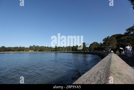 (190419) -- SYDNEY, April 19, 2019 -- People visit Royal Botanic Garden in Sydney, Australia, April 19, 2019. Royal Botanic Garden is located near the heart of Sydney, boasting a good view of Sydney Harbour, Sydney Opera House and Sydney Harbour Bridge. ) AUSTRALIA-SYDNEY-ROYAL BOTANIC GARDEN BaixXuefei PUBLICATIONxNOTxINxCHN Stock Photo