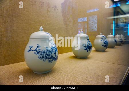 https://l450v.alamy.com/450v/2rpa6f0/190427-beijing-april-27-2019-xinhua-photo-taken-on-april-27-2019-shows-porcelain-wares-made-by-artist-sun-lixin-at-the-sun-lixin-ceramic-art-exhibition-held-in-prince-kung-s-mansion-in-xicheng-district-of-beijing-capital-of-china-april-27-2019-about-60-pieces-of-porcelain-made-in-recent-years-by-sun-lixin-the-only-one-of-the-family-s-fourth-generation-to-have-inherited-the-blue-and-white-painting-skill-are-on-display-till-april-28-in-beijing-based-prince-kung-s-mansion-a-collection-of-blue-and-white-porcelain-paintings-created-by-sun-featuring-the-ancient-silk-road-are-also-2rpa6f0.jpg