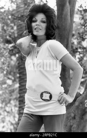 JOAN COLLINS in THE PERSUADERS! (1971), directed by LESLIE NORMAN. Credit: ITC / Album Stock Photo