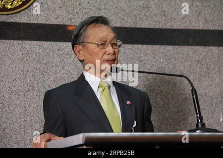 (190525) -- BANGKOK, May 25, 2019 (Xinhua) -- Thailand s former prime minister Chuan Leekpai from the Democrat Party speaks to media during a press conference held at the TOT head office in Bangkok, Thailand, May 25, 2019. Chuan was elected as the speaker of the House of Representatives on Saturday. (Xinhua/Yang Zhou) THAILAND-BANGKOK-HOUSE OF REPRESENTATIVES-CHUAN LEEKPAI PUBLICATIONxNOTxINxCHN Stock Photo