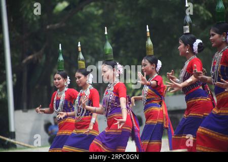 Dhaka Bangladesh 09,August 2023. Tribal performers wearing traditional ...