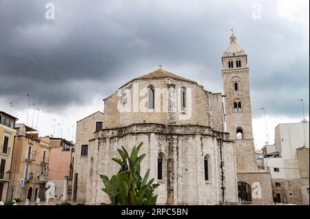 BARLETTA, ITALY, JULY 8, 2022 - View of Basilica Co-Cathedral of Santa Maria Maggiore in Barletta, Apulia, Italy Stock Photo