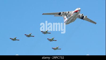 (190626) -- BEIJING, June 26, 2019 -- Airplanes attend a rehearsal for a military parade marking the Independence Day of Belarus in Minsk, June 24, 2019. The military parade marking the Independence Day of Belarus will kick off on July 3. Efim Mazurevich) XINHUA PHOTOS OF THE DAY MaxZulieweiqi PUBLICATIONxNOTxINxCHN Stock Photo