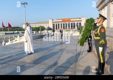 (190723) -- BEIJING, July 23, 2019 -- Sheikh Mohammed bin Zayed Al Nahyan, crown prince of Abu Dhabi of the United Arab Emirates(UAE), lays a wreath at the Monument to the People s Heroes at the Tian anmen Square in Beijing, capital of China, July 23, 2019. Zhai Jianlan) CHINA-BEIJING-CROWN PRINCE OF ABU DHABI-MONUMENT-TRIBUTE (CN) DixJianlan PUBLICATIONxNOTxINxCHN Stock Photo