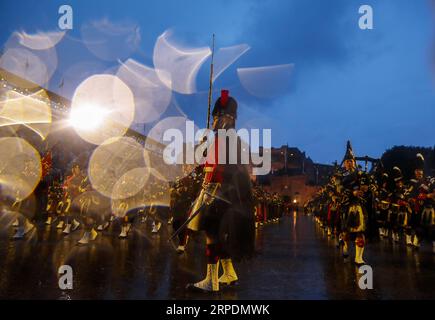 (190808) -- BEIJING, Aug. 8, 2019 -- Military performers are on stage in front of the Edinburgh Castle during the Royal Edinburgh Military Tattoo 2019 in Edinburgh, Scotland, Britain, Aug. 6, 2019. ) XINHUA PHOTOS OF THE DAY HanxYan PUBLICATIONxNOTxINxCHN Stock Photo