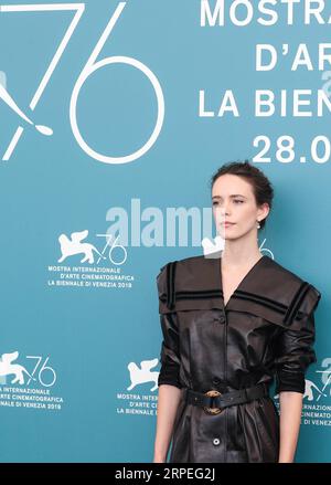(190828) -- VENICE, Aug. 28, 2019 -- Main competition jury member Stacy Martin poses for photos during a photocall at the 76th Venice International Film Festival in Venice, Italy, Aug. 28, 2019. The 76th Venice International Film Festival will be held from Aug. 28 to Sept. 7. ) ITALY-VENICE-FILM FESTIVAL-JURY MEMBERS-PHOTOCALL ChengxTingting PUBLICATIONxNOTxINxCHN Stock Photo