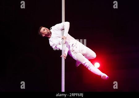 (190915) -- KIEV, Sept. 15, 2019 -- An artist performs during a new circus season in Kiev, Ukraine, Sept. 14, 2019. (Photo by /Xinhua) UKRAINE-KIEV-CIRCUS SEASON SergeyxStarostenko PUBLICATIONxNOTxINxCHN Stock Photo