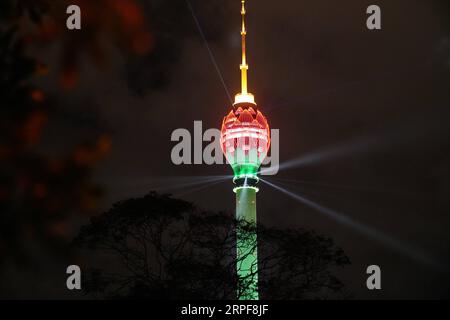 190917) -- COLOMBO, Sept. 17, 2019 (Xinhua) -- Aerial photo taken on Sept.  3, 2019 shows night view of the Lotus Tower in Colombo, Sri Lanka. Sri  Lankan President Maithripala Sirisena on