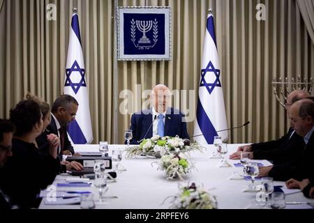 190922 -- JERUSALEM, Sept. 22, 2019 Xinhua -- Israeli President Reuven Rivlin C meets with members of the Blue and White party at the President s Residence in Jerusalem, on Sept. 22, 2019. Israeli President Reuven Rivlin began on Sunday consultations with all elected parties before he decides the person who will be tasked with forming Israel s next government amid post-election political stalemate. Yonatan Sindel/JINI via Xinhua MIDEAST-JERUSALEM-ISRAEL-PRESIDENT-NEXT PM-TALKS PUBLICATIONxNOTxINxCHN Stock Photo