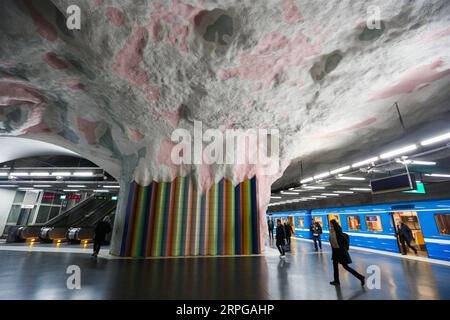 191010 -- STOCKHOLM, Oct. 10, 2019 -- Passengers walk in the Morby Centrum metro station in Stockholm, Sweden, Oct. 9, 2019. Till now, Stockholm s subway system consists of one hundred stations, each with unique art on its platform, walls or waiting hall. Since 1957, artists have been greatly involved in the building of new stations, and they also added beautiful statues, murals, and installations to the older stations.  SWEDEN-STOCKHOLM-TRANSPORTATION-METRO-ART ZhengxHuansong PUBLICATIONxNOTxINxCHN Stock Photo