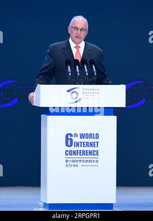 191020 -- TONGXIANG, Oct. 20, 2019 -- Stephen Milligan, CEO of Western Digital Corporation, delivers a speech at the opening ceremony of the sixth World Internet Conference held in Wuzhen, east China s Zhejiang Province, Oct. 20, 2019.  CHINA-ZHEJIANG-WUZHEN-WORLD INTERNET CONFERENCE-OPENINGCN HuangxZongzhi PUBLICATIONxNOTxINxCHN Stock Photo