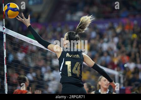 ANTALYA, TURKIYE - DECEMBER 17, 2022: Alexia Carutasu warming up before Vakifbank vs Eczacibasi Dynavit FIVB Volleyball Womens Club World Championship Stock Photo