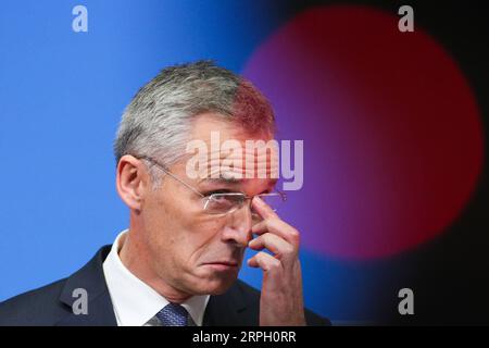 191025 -- BRUSSELS, Oct. 25, 2019 -- NATO Secretary General Jens Stoltenberg gestures during the wrapping-up press conference of a two-day NATO North Atlantic Treaty Organization defense ministers meeting at the NATO headquarters in Brussels, Belgium, Oct. 25, 2019.  BELGIUM-BRUSSELS-NATO-DM-SESSION-STOLTENBERG-PRESS CONFERENCE ZhengxHuansong PUBLICATIONxNOTxINxCHN Stock Photo