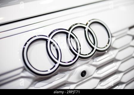 Audi A4 Price (April Offers!) - Images, Colours & Reviews