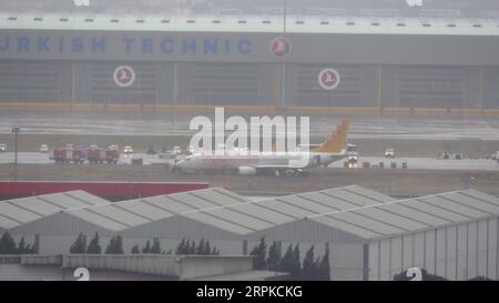 200107 -- ISTANBUL, Jan. 7, 2020 Xinhua -- Photo taken on Jan. 7, 2019 shows a passenger plane which skidded off the runway after landing at Sabiha Gokcen International Airport in Istanbul, Turkey. A Boeing 737 airplane with Turkey s Pegasus Airlines slid off the runway at 09:05 local time after arriving from Sharjah International Airport in the United Arab Emirates, according to the Sabah daily. No injuries were reported. Ihlas News Agency/Handout via Xinhua TURKEY-ISTANBUL-PLANE SKIDDING OFF RUNWAY PUBLICATIONxNOTxINxCHN Stock Photo